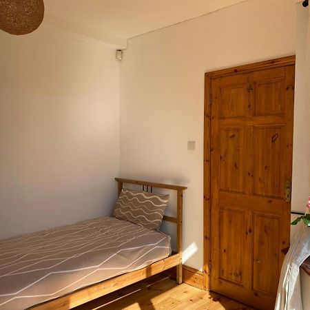 Lovely Rooms In West London Northolt  Exteriér fotografie