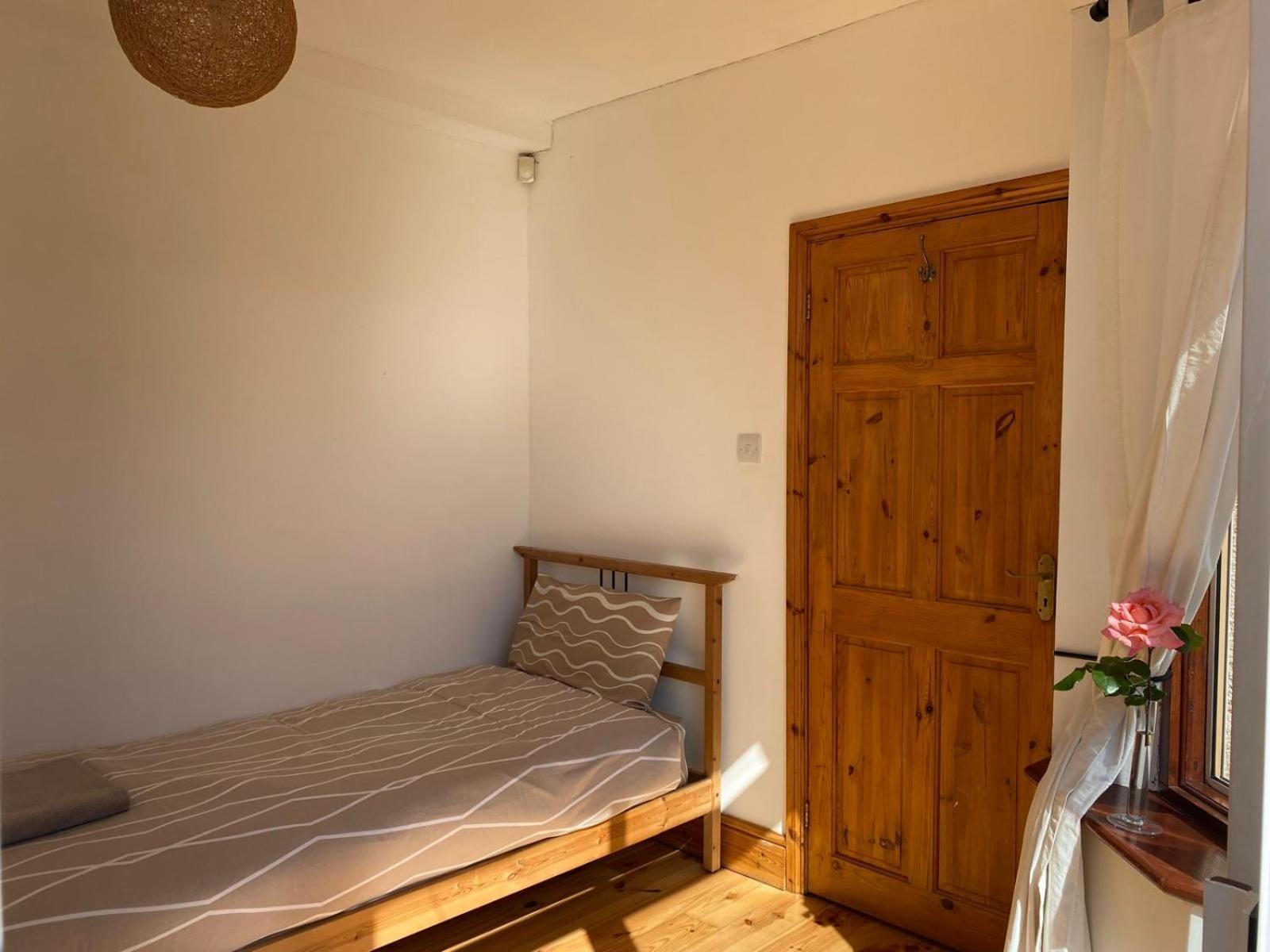 Lovely Rooms In West London Northolt  Exteriér fotografie
