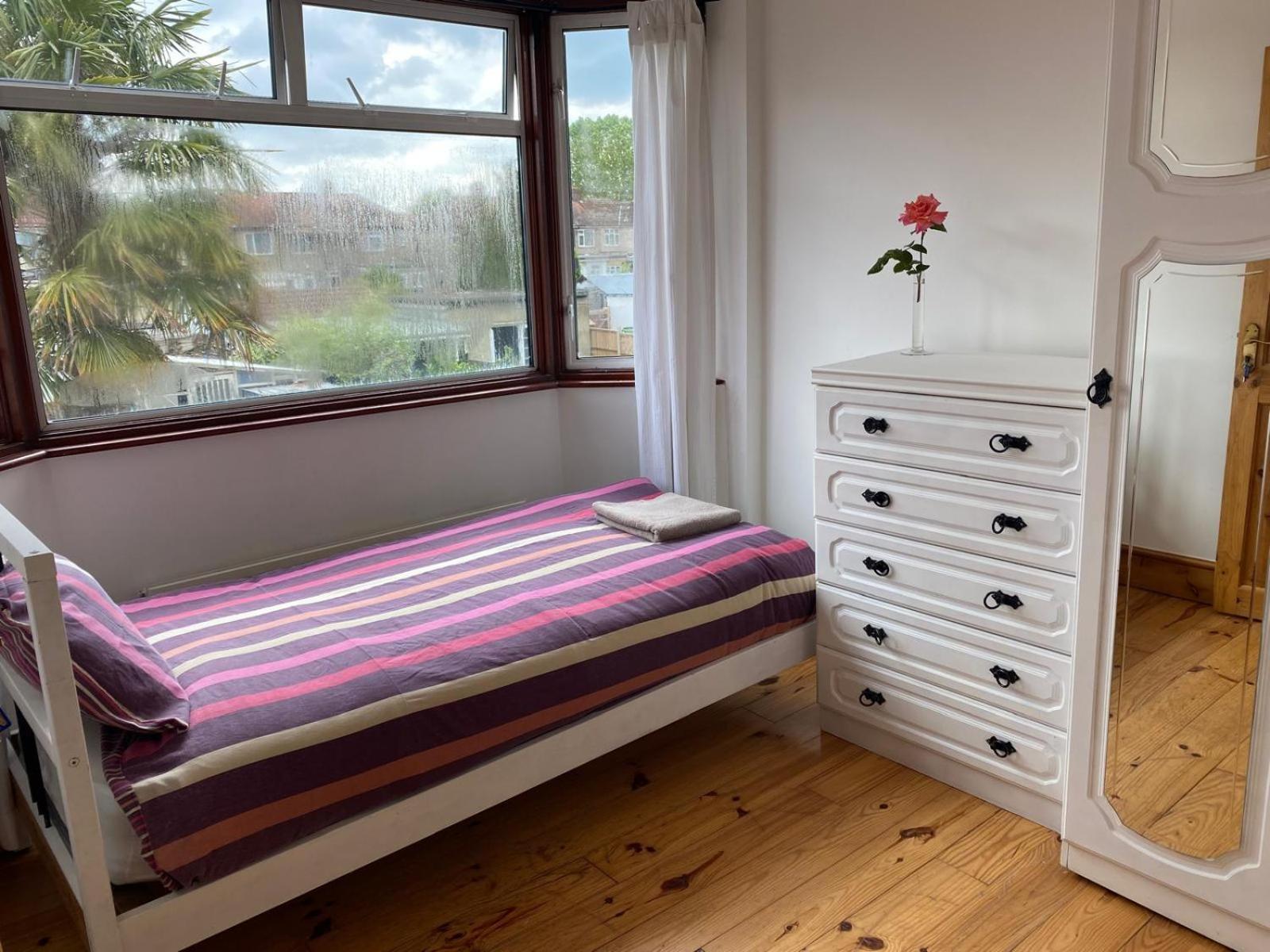 Lovely Rooms In West London Northolt  Exteriér fotografie